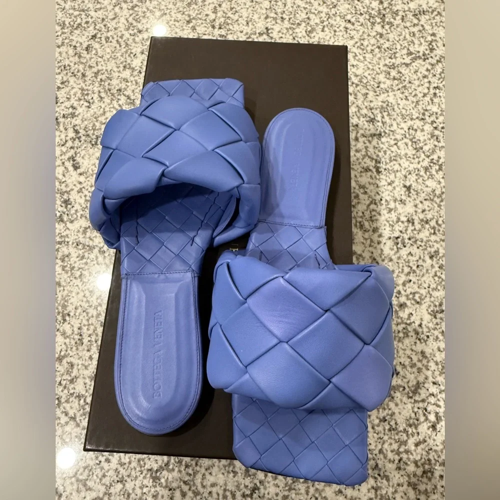 Bottega Veneta Lido Flat Sandals – Size 40.5 (Fits US 10) - Picture 3 of 4